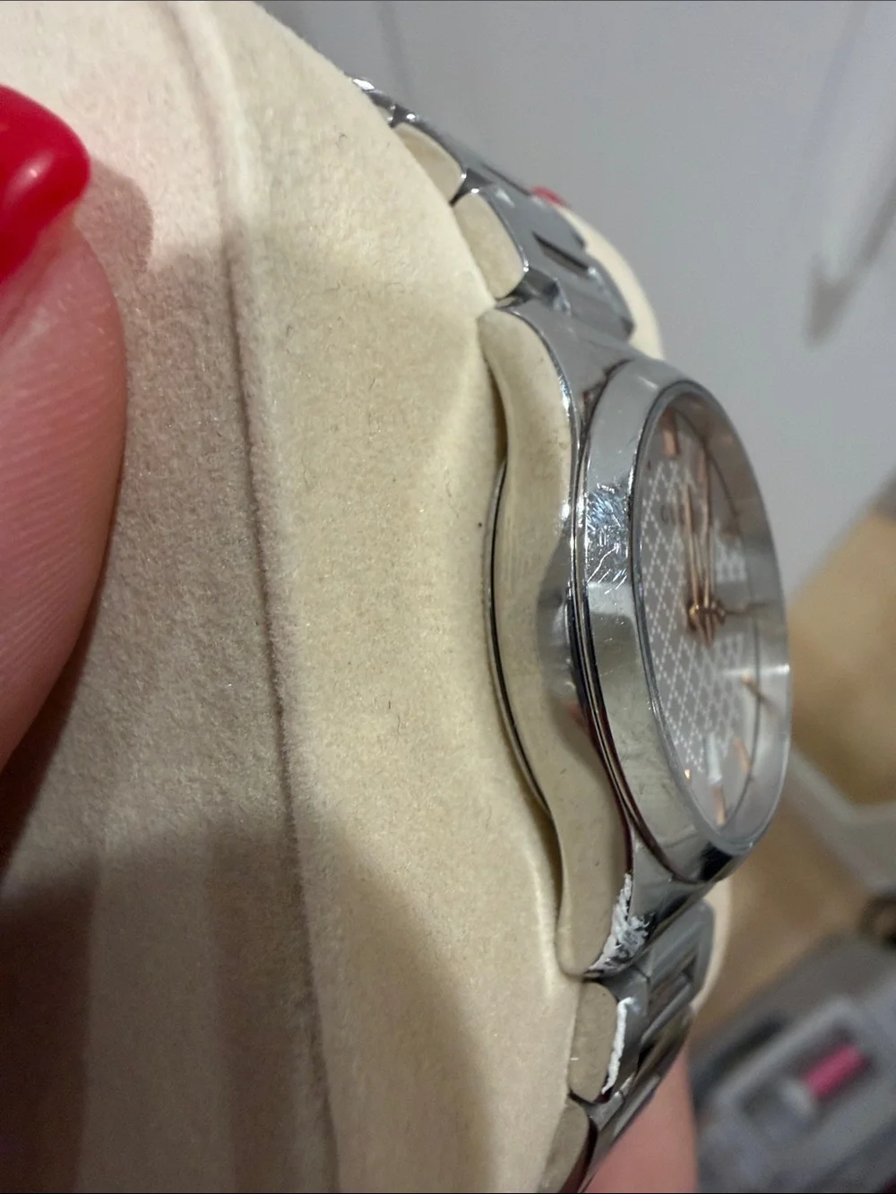 Gucci Silver Stainless Steel Men's Watch with Rose Gold Accents